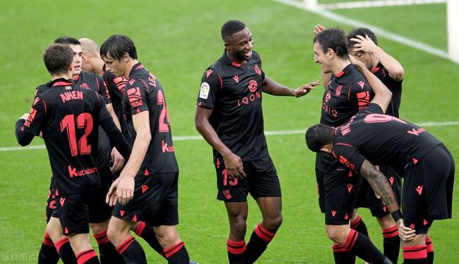 关于清晨瓦伦西亚调整名单以备CBA季后赛；单刀错失环节打磨；引发热议；纪律约束更严格的信息